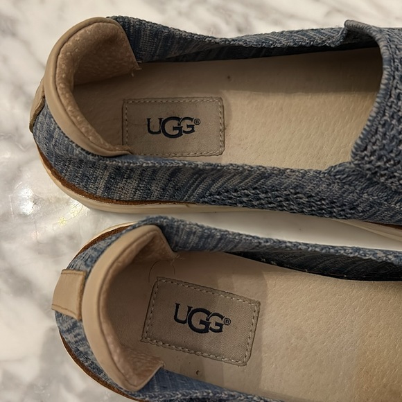 UGG slip-on loafers. Size 9. Engineered knit upper with Round toe design - Picture 3 of 11